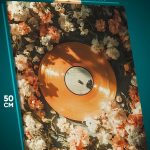 Картина на стену Цветы виниловая пластинка 40x50